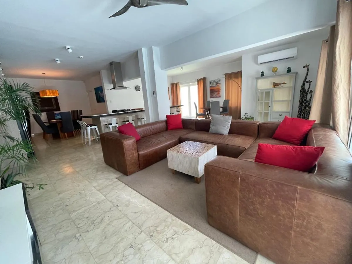 Large 7 Bedrooms With 6 Bathrooms Villa With Private Pool Near Palm Beach Aruba